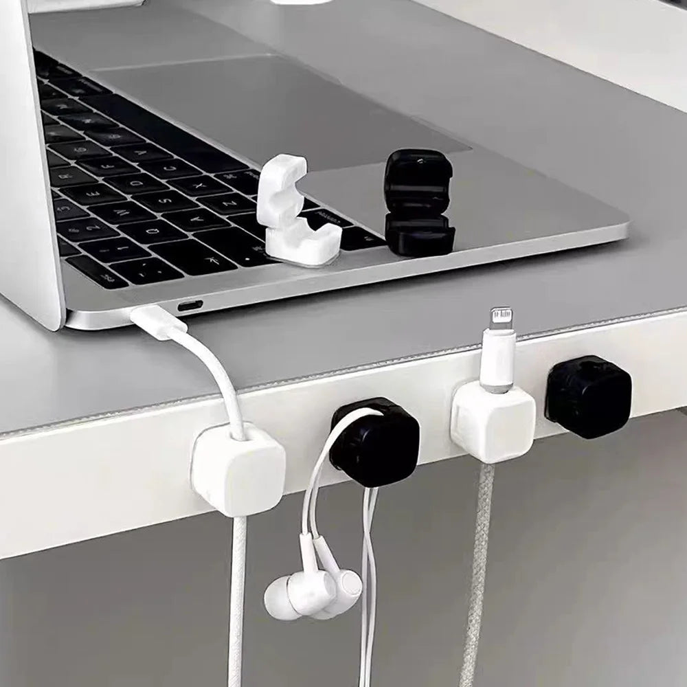 PureDesk™ Magnetic Cable Organizer (3-Piece Set)